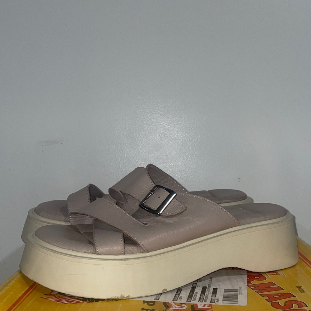Women's La Pinta Platform Sandals in Taupe size 40